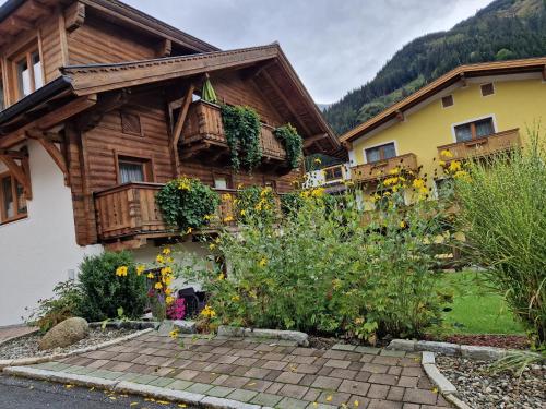 Jardín, Appartement Pension Embacher in Viehhofen Jardín, Appartement Pension Embacher in Viehhofen