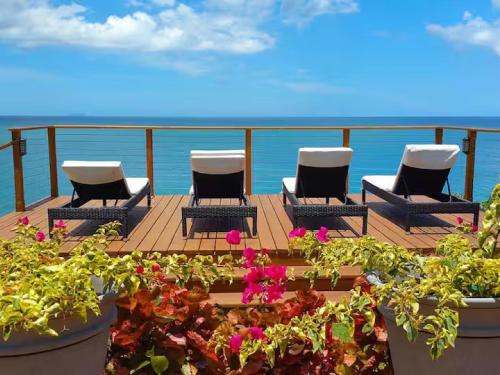 Spacious with plenty of shared space for groups in Aguadilla Spacious with plenty of shared space for groups in Aguadilla