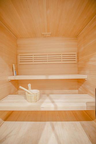 sauna, Modern Central Luxury Home with Hot Tub Sauna 11PPL in Manor Castle sauna, Modern Central Luxury Home with Hot Tub Sauna 11PPL in Manor Castle