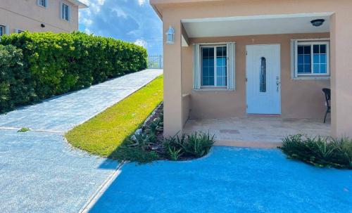Breeze Brae Home in Гранд-Терк Breeze Brae Home in Гранд-Терк