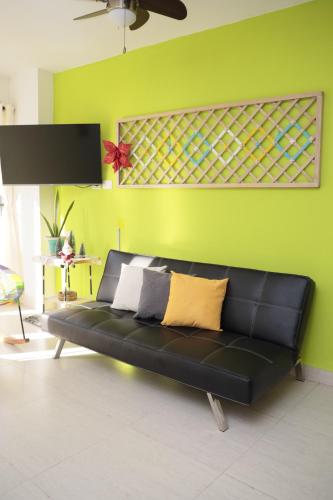 Shared lounge/TV area, Elohim in La Esperanza Shared lounge/TV area, Elohim in La Esperanza