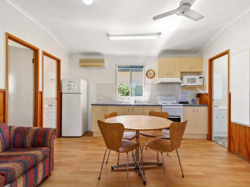 cuina, BIG4 Waters Edge Holiday Park in Lakes Entrance cuina, BIG4 Waters Edge Holiday Park in Lakes Entrance