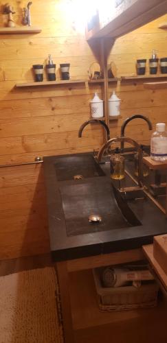 Fürdőszoba, Chambres d’Hôtes les Hermines (Chambres d’Hotes les Hermines) in Saint Nicolas La Chapelle Fürdőszoba, Chambres d’Hôtes les Hermines (Chambres d’Hotes les Hermines) in Saint Nicolas La Chapelle