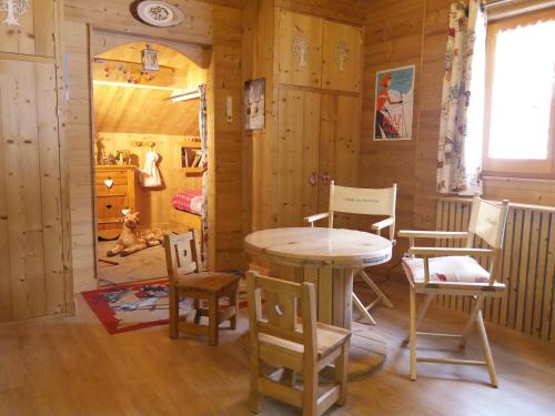 Facilities, Chambres d’Hotes les Hermines in Saint Nicolas La Chapelle Facilities, Chambres d’Hotes les Hermines in Saint Nicolas La Chapelle