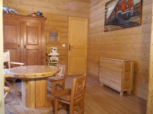Kitchen, Chambres d’Hotes les Hermines in Saint Nicolas La Chapelle Kitchen, Chambres d’Hotes les Hermines in Saint Nicolas La Chapelle