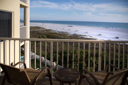 Sunset Vistas Two Bedroom Beachfront Suites in Treasure Island (FL) Sunset Vistas Two Bedroom Beachfront Suites in Treasure Island (FL)