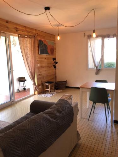 LE DROP IN - T2 au RDC avec terrasse a 200m de la plage - Well located apartment for surfers in Mimizan LE DROP IN - T2 au RDC avec terrasse a 200m de la plage - Well located apartment for surfers in Mimizan