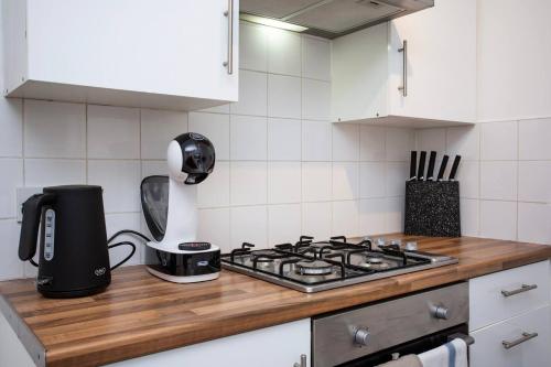 Vacant Nests - The South View in Wickham Vacant Nests - The South View in Wickham