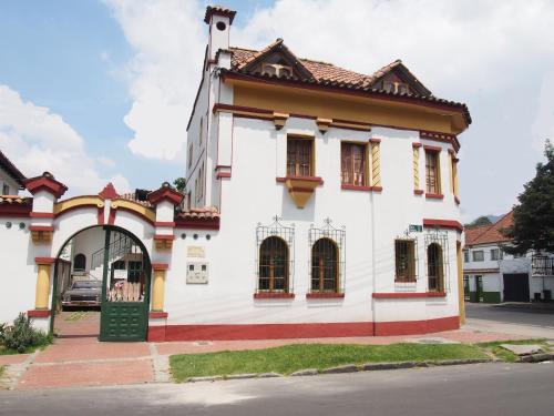 This photo about Hotel Caney Lodge shared on HyHotel.com