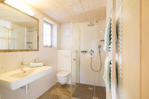 ห้องน้ำ, Chalet Friedlach in เกอร์ลอสเบอร์เกเบิน ห้องน้ำ, Chalet Friedlach in เกอร์ลอสเบอร์เกเบิน