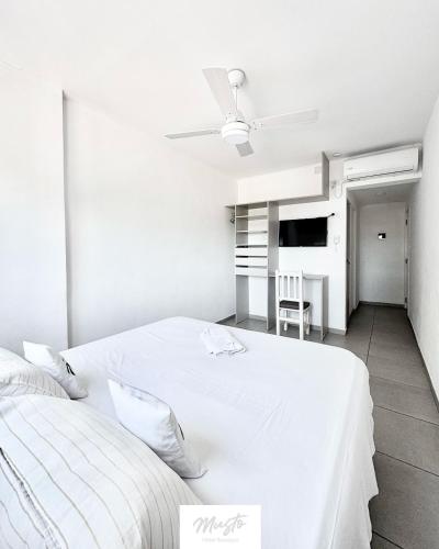 Hotel Musto in 셀레도니오 에스칼라다 Hotel Musto in 셀레도니오 에스칼라다
