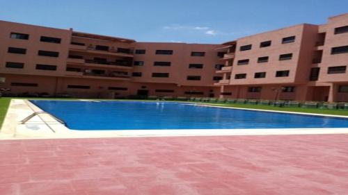 Appartement avec piscine wifi climatisation au centre-ville