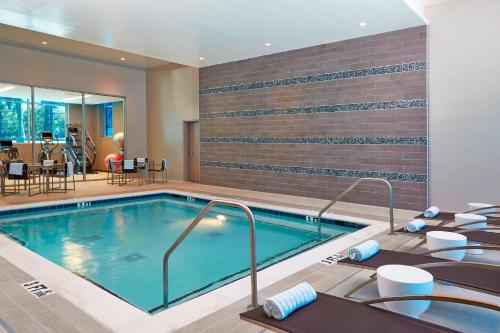 Swimming pool, AC Hotel Atlanta Buckhead at Phipps Plaza near LEGOLAND Discovery Center Swimming pool, AC Hotel Atlanta Buckhead at Phipps Plaza near LEGOLAND Discovery Center