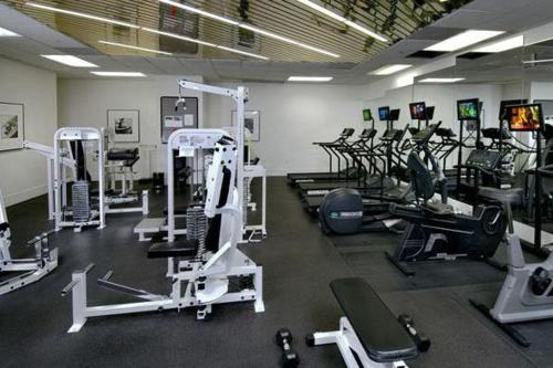 在meiguo.com看到的Oakwood at Avalon Ballston Square的介绍图片