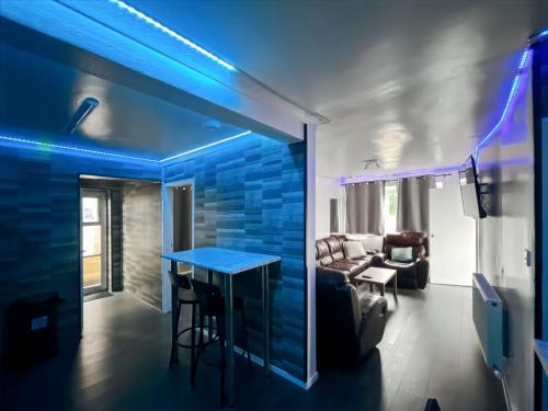 Perfect Couple Retreat To Relax With Hot Tubsauna in 우딩딘 Perfect Couple Retreat To Relax With Hot Tubsauna in 우딩딘