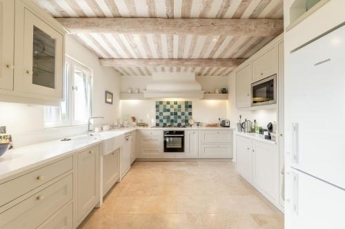 La Belle échappée holiday rental with pool in Menerbes (La Belle echappee holiday rental with pool in Menerbes) in 梅內爾布 La Belle échappée holiday rental with pool in Menerbes (La Belle echappee holiday rental with pool in Menerbes) in 梅內爾布