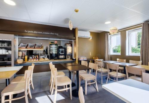 Étterem, B&B HOTEL Villeneuve Loubet Plage in Cagnes-sur-Mer Étterem, B&B HOTEL Villeneuve Loubet Plage in Cagnes-sur-Mer