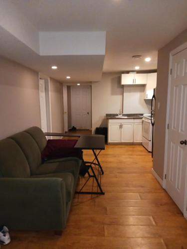 Airport Rental-24 Hour Checkin-Flexible Checkout in Kitchener (ON) Airport Rental-24 Hour Checkin-Flexible Checkout in Kitchener (ON)