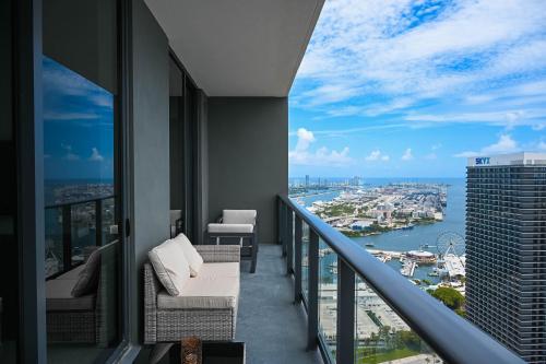 Gale Miami Hotel & Residences near Papagáj Dzsungel Sziget Gale Miami Hotel & Residences near Papagáj Dzsungel Sziget