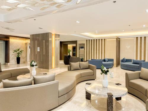 A2J Luxury 1BR Suite beside SM Mall of Asia