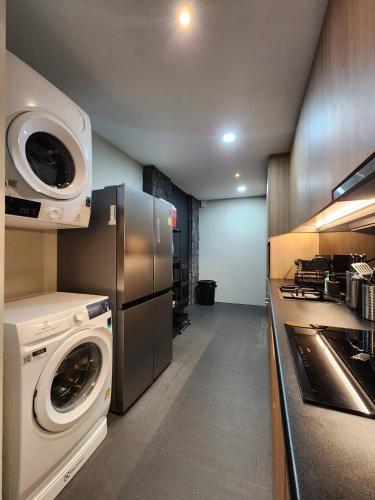 Luxury Beachfront BRAHMA Villa 4 Br at Ta-Ke Residence B in Ao Por Luxury Beachfront BRAHMA Villa 4 Br at Ta-Ke Residence B in Ao Por