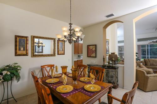 在meiguo.com看到的萨拉索塔/布雷登顿高尔夫海岸度假屋的介绍图片