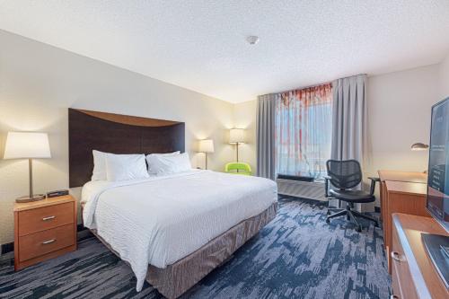 Fairfield Inn & Suites Chicago Naperville in Naperville Fairfield Inn & Suites Chicago Naperville in Naperville