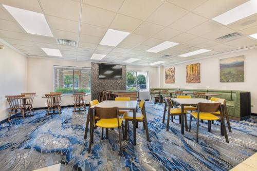 Eten en drinken, Fairfield Inn & Suites Chicago Naperville in Naperville Eten en drinken, Fairfield Inn & Suites Chicago Naperville in Naperville
