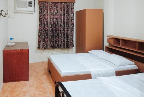 Bed, RedDoorz @ Plaza La Paz Iloilo City in La Paz Bed, RedDoorz @ Plaza La Paz Iloilo City in La Paz