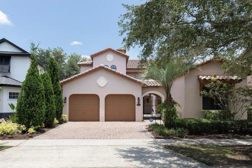 W253 - Happy Abode With Annex at Reunion