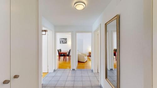 Executive 2 BR flat near to the lake - D10 near Parkanlage Zuerihorn Executive 2 BR flat near to the lake - D10 near Parkanlage Zuerihorn