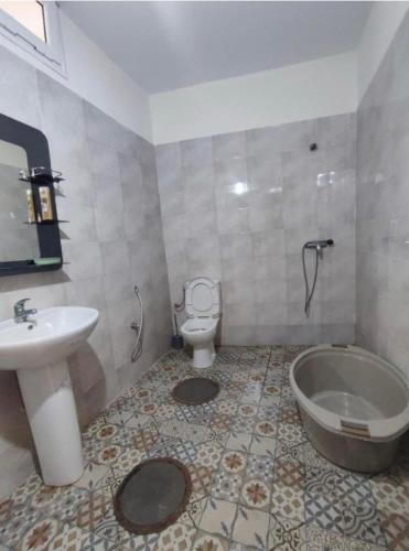 Shower, Appartement Nature & Plage in Bizerte Shower, Appartement Nature & Plage in Bizerte