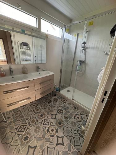 Bathroom, Le Rivage, Maison avec jardin proche de la mer in Saint-Aubin-sur-Mer Bathroom, Le Rivage, Maison avec jardin proche de la mer in Saint-Aubin-sur-Mer