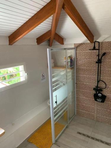 Bathroom, Studio cosy a Capesterre-Belle-Eau avec terrasse in Capesterre-Belle-Eau Bathroom, Studio cosy a Capesterre-Belle-Eau avec terrasse in Capesterre-Belle-Eau