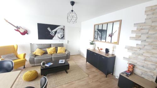 Shared lounge/TV area, Cosy carre Haussmann, stade de franc, C D G, Paris in Le Blanc-Mesnil Shared lounge/TV area, Cosy carre Haussmann, stade de franc, C D G, Paris in Le Blanc-Mesnil