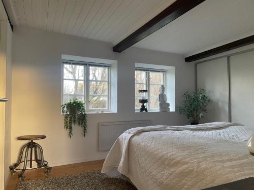 Generös skånegård i idylliska Örum (Generos skanegard i idylliska Orum) in Loderup Generös skånegård i idylliska Örum (Generos skanegard i idylliska Orum) in Loderup