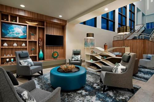 ล็อบบี้, Delta Hotels Richmond Downtown near วาเลนไทน์ ริเวอร์ไซด์ ล็อบบี้, Delta Hotels Richmond Downtown near วาเลนไทน์ ริเวอร์ไซด์