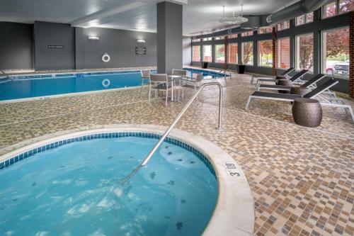 Swimming pool, Delta Hotels Huntington Mall in Barboursville (WV) Swimming pool, Delta Hotels Huntington Mall in Barboursville (WV)