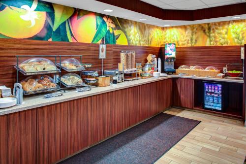 Comida y bebida, Fairfield Inn & Suites Emporia I-95 in Emporia Comida y bebida, Fairfield Inn & Suites Emporia I-95 in Emporia