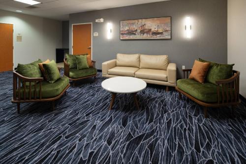 غرفة الاجتماعات/الاحتفالات, فيرفيلد إن آند سويتس سياتل بريمرتون (Fairfield Inn & Suites Seattle Bremerton) in بريميرتون غرفة الاجتماعات/الاحتفالات, فيرفيلد إن آند سويتس سياتل بريمرتون (Fairfield Inn & Suites Seattle Bremerton) in بريميرتون