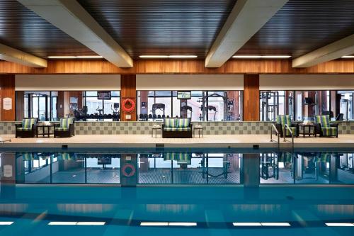 مسبح, Delta Hotels by Marriott Prince Edward in Charlottetown City Center مسبح, Delta Hotels by Marriott Prince Edward in Charlottetown City Center