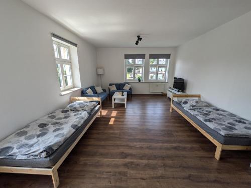 Ruhige Unterkunft für 4 Personen (Ruhige Unterkunft fur 4 Personen) in Lichtenstein Ruhige Unterkunft für 4 Personen (Ruhige Unterkunft fur 4 Personen) in Lichtenstein