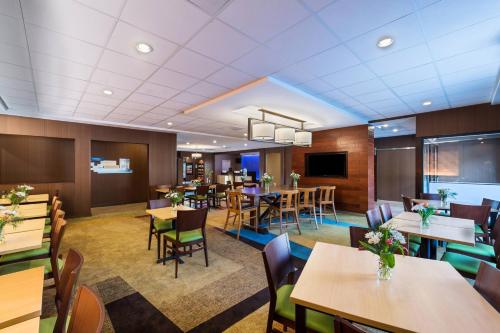 Lobby, Fairfield by Marriott Inn & Suites Uncasville Mohegan Sun Area in Uncasville (CT) Lobby, Fairfield by Marriott Inn & Suites Uncasville Mohegan Sun Area in Uncasville (CT)