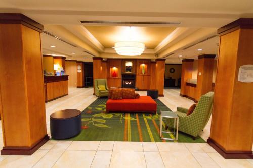 Lobby, Fairfield Inn & Suites Santa Maria in Santa Maria Lobby, Fairfield Inn & Suites Santa Maria in Santa Maria