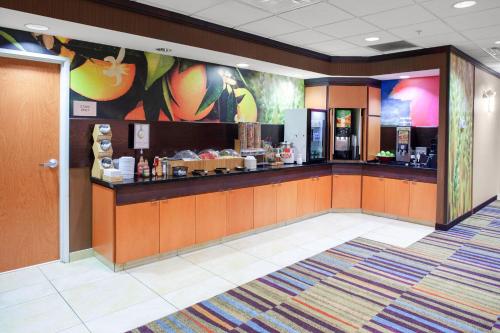طعام و مشروبات, فيرفيلد إن آند سويتس سيمور (Fairfield Inn & Suites Seymour) in Seymour طعام و مشروبات, فيرفيلد إن آند سويتس سيمور (Fairfield Inn & Suites Seymour) in Seymour