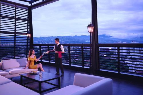 Bar, Four Points by Sheraton Bandung in Bandung Bar, Four Points by Sheraton Bandung in Bandung