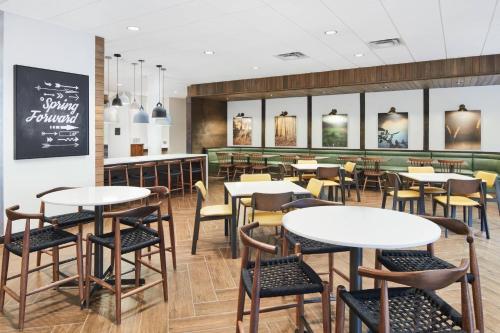 طعام و مشروبات, فيرفيلد إن آند سويتس باي ماريوت راليه وايك فوريست (Fairfield Inn & Suites by Marriott Raleigh Wake Forest) in Wake Forest طعام و مشروبات, فيرفيلد إن آند سويتس باي ماريوت راليه وايك فوريست (Fairfield Inn & Suites by Marriott Raleigh Wake Forest) in Wake Forest
