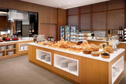 Restaurant, Fairfield by Marriott Busan in Haeundae-gu Restaurant, Fairfield by Marriott Busan in Haeundae-gu