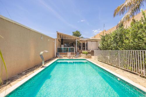 수영장, Casa 4 Quartos c/ Varanda Gourmet e Piscina in 파르케 헤알 수영장, Casa 4 Quartos c/ Varanda Gourmet e Piscina in 파르케 헤알