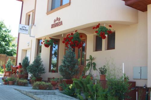 Entrada, Pensiunea Kenza in Targu Mures Entrada, Pensiunea Kenza in Targu Mures